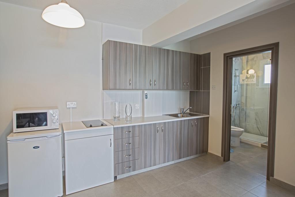 Merab Napa Suites Aya Napa Dış mekan fotoğraf
