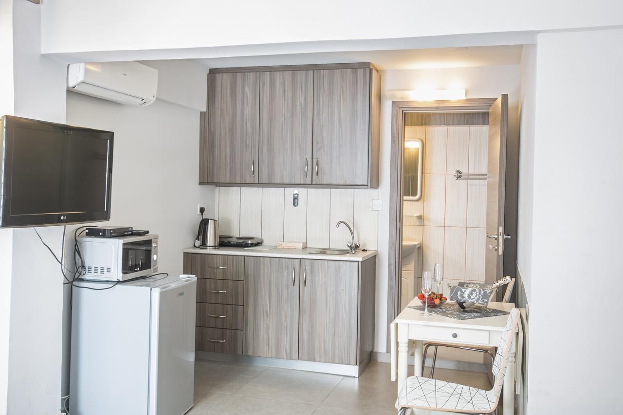Merab Napa Suites Aya Napa Dış mekan fotoğraf